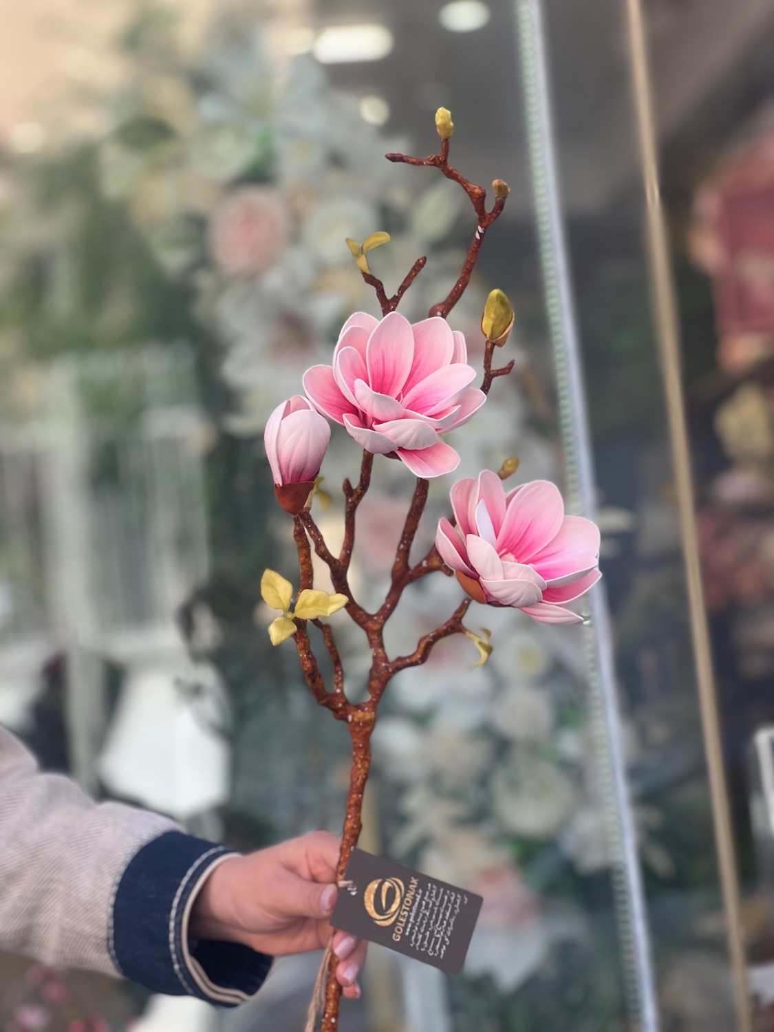 مگنولیا ۲گل و یک غنچه وارداتی رنگ صورتی