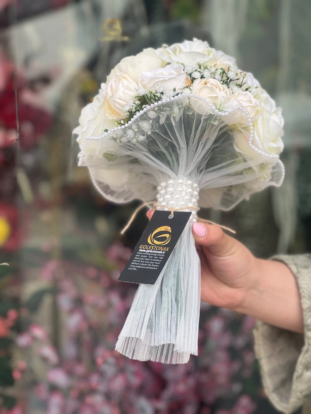 دسته گل عروس مصنوعی مدل دینا