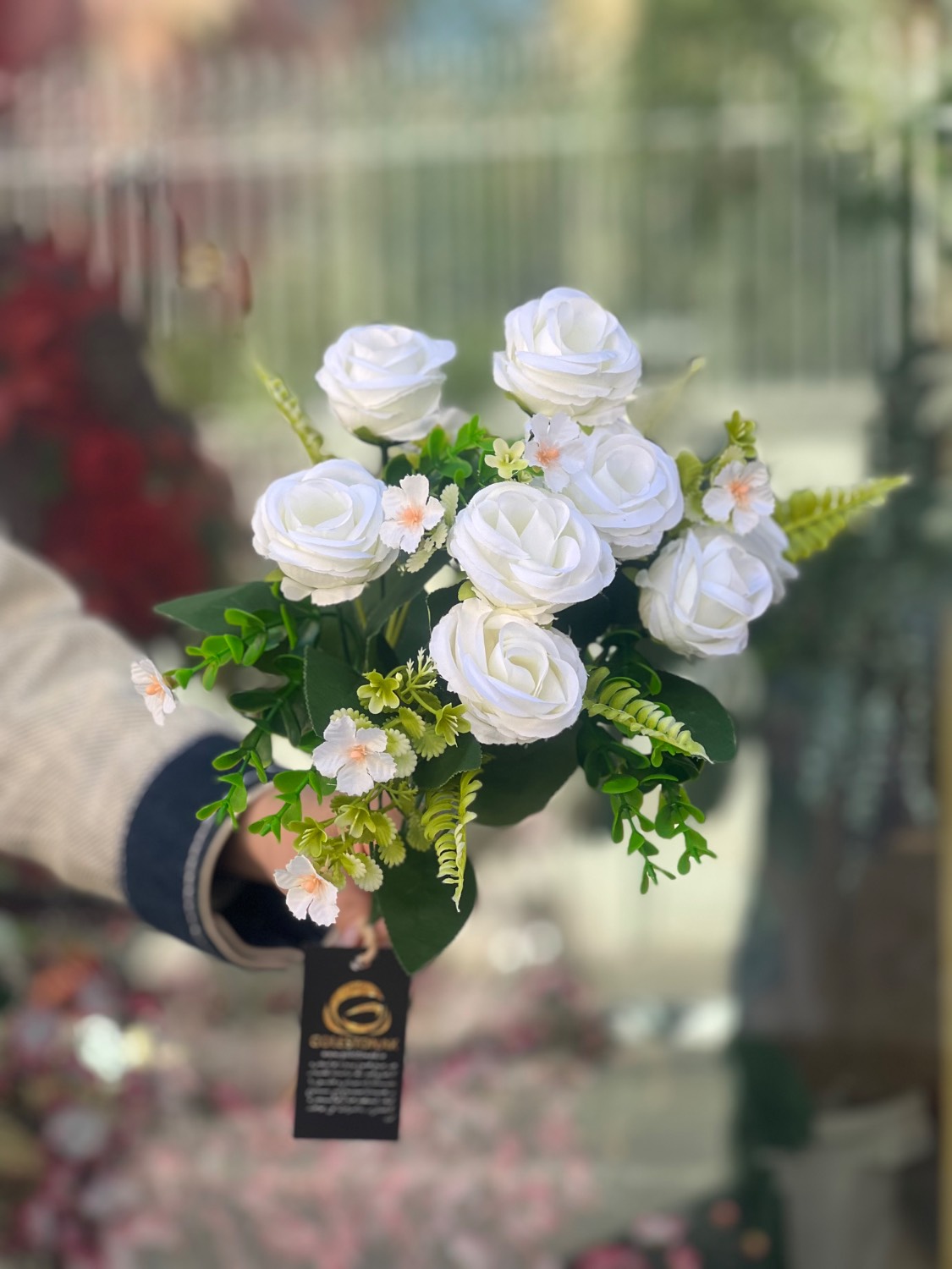 بوته مصنوعی رز مینیاتوری مخملی وارداتی سفید۹گل با خرج کار