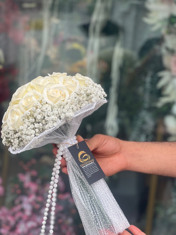 دسته گل عروس رز مصنوعی صابونی ۱۸شاخه با گل ژیپسوفیلا طبیعی