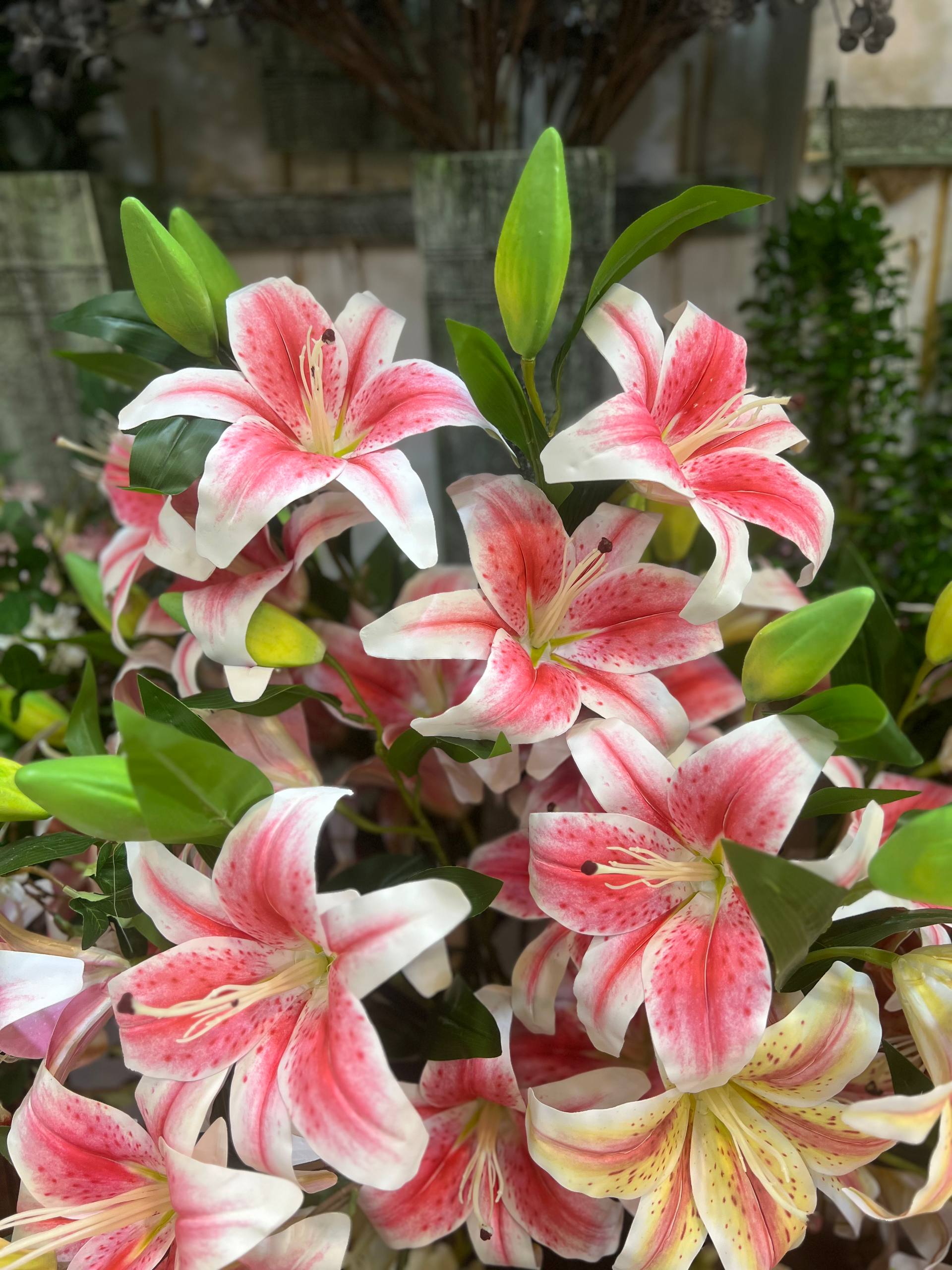 لیلیوم مصنوعی لمسی وارداتی سه گل رنگ صورتی روشن