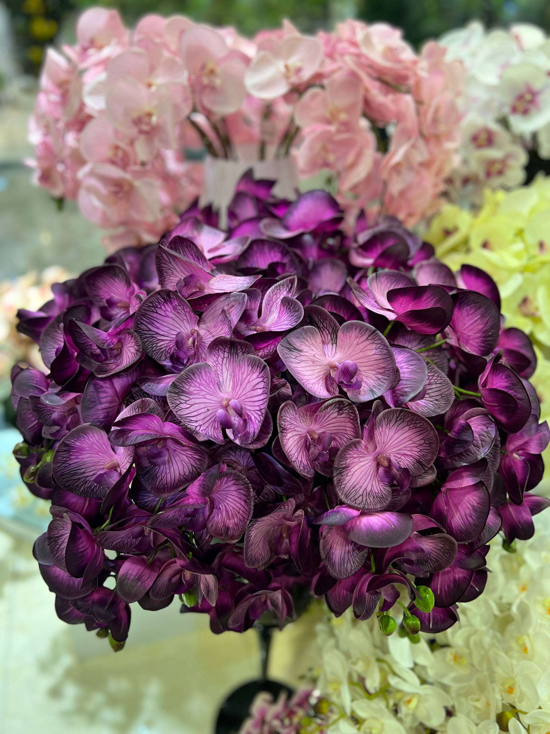 گل مصنوعی ارکیده چرمی وارداتی رنگ بنفش