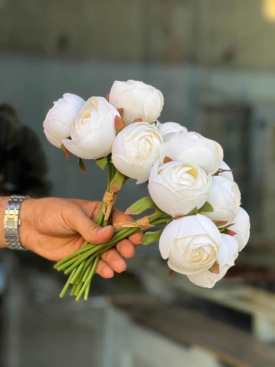 پیونی مصنوعی مدل بسته