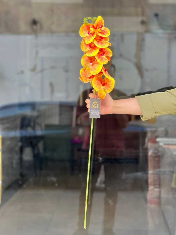 ارکیده مصنوعی ۹گل لمسی رنگ خورشیدی