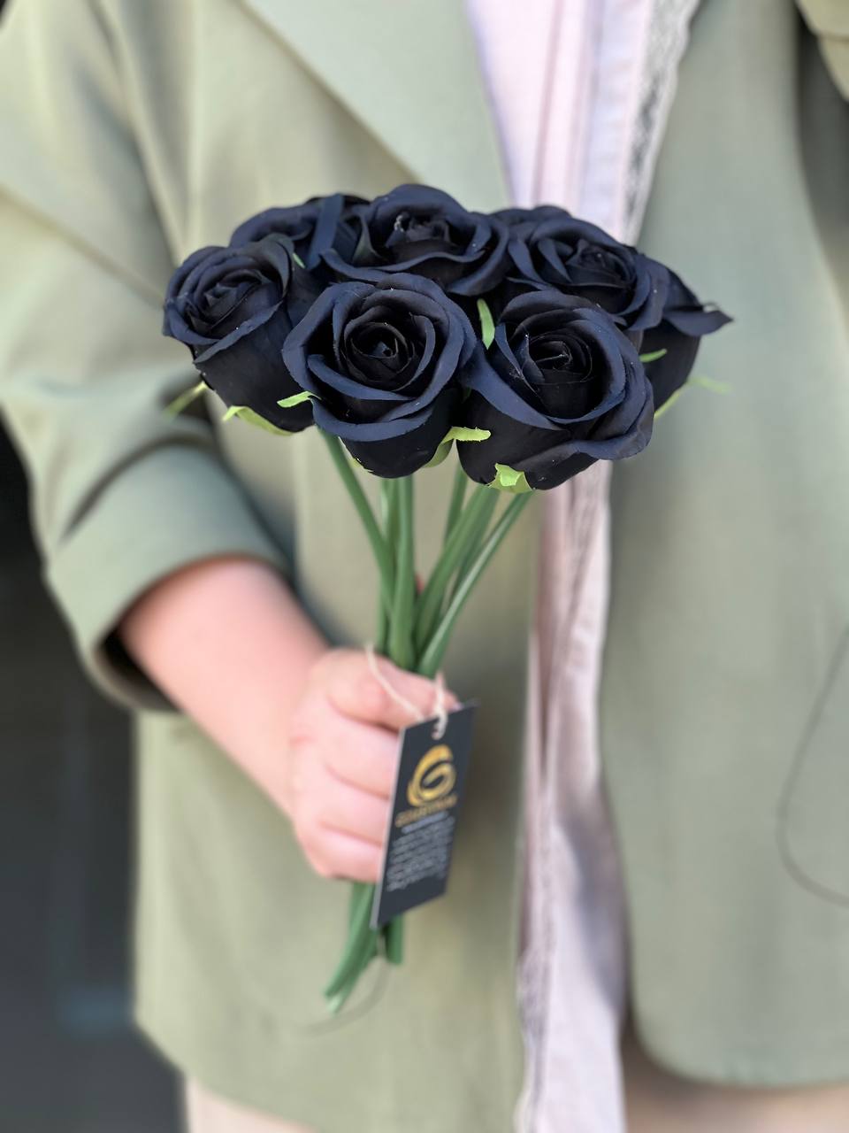 گل رز مصنوعی باکارا مشکی وارداتی 10شاخه