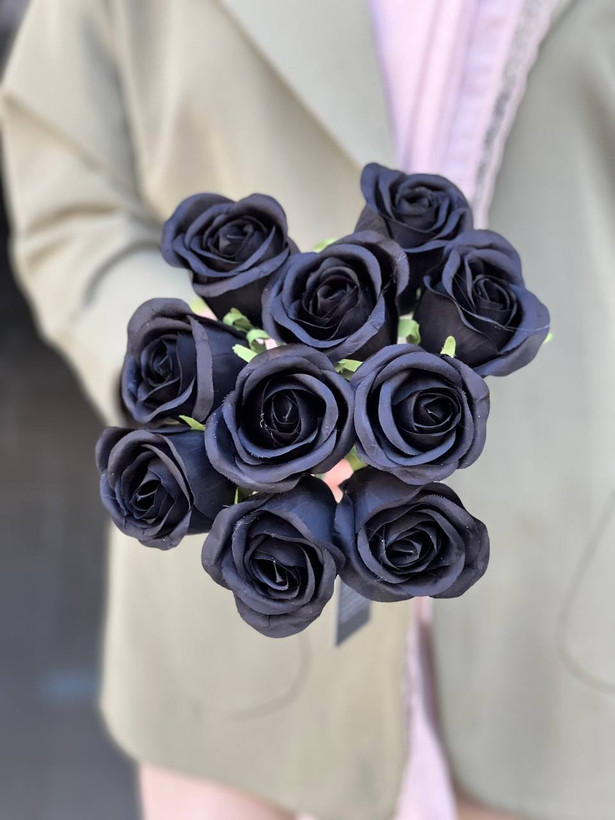 گل رز مصنوعی باکارا مشکی وارداتی 10شاخه