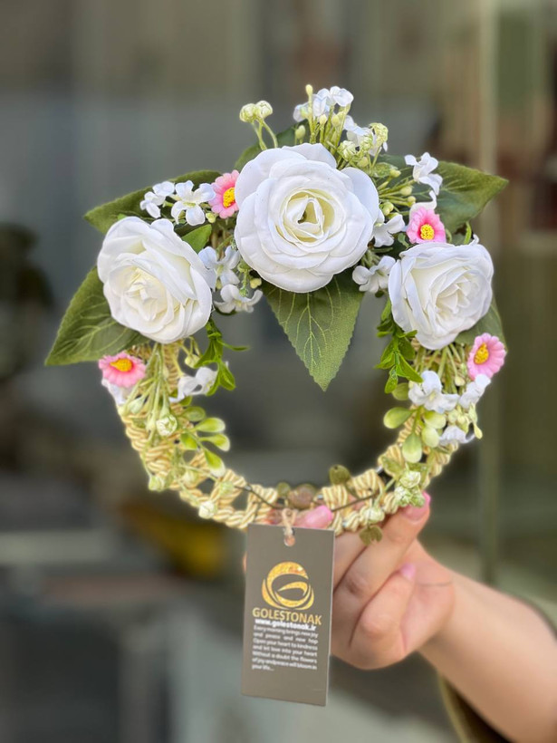حلقه گل مصنوعی (حلقه در) با گل وارداتی رنگ سفید