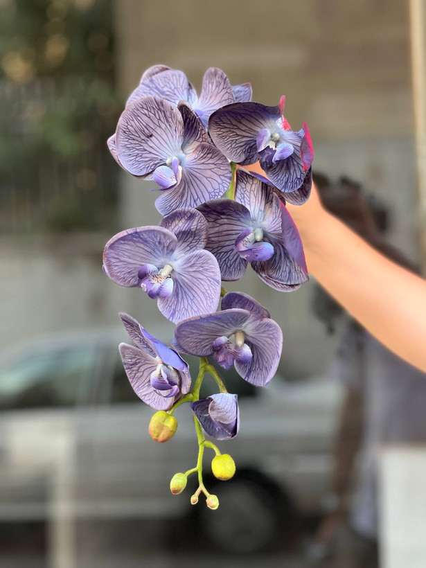 گل مصنوعی ارکیده چرمی وارداتی (تم آبی بنفش سرمه ای)