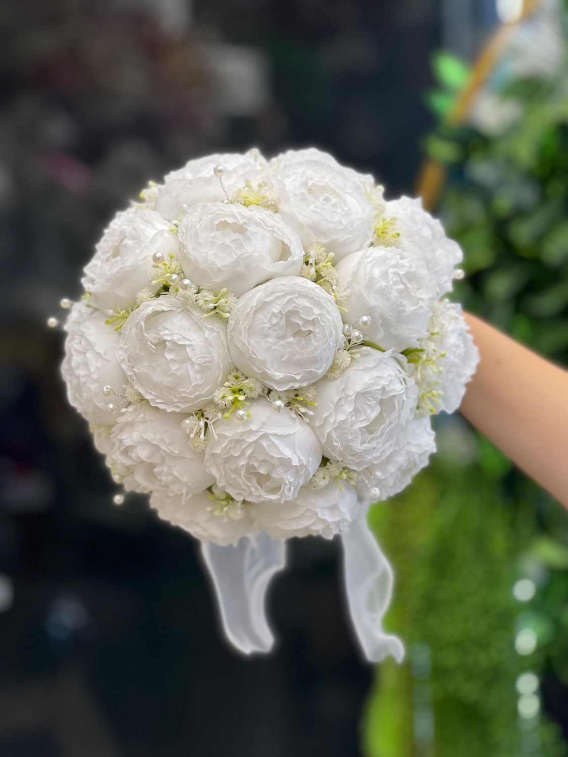 پیونی ۲۰ شاخه مرواریدی پر حجم +گل کت داماد