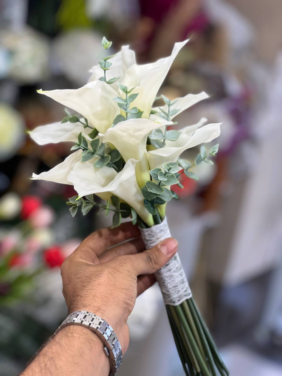 دسته گل عروس مدل شیپوری لاتکس