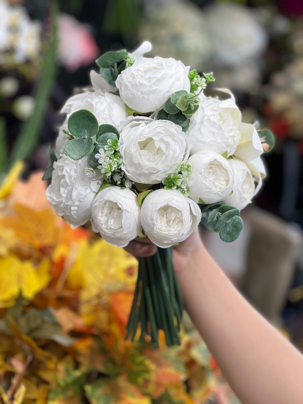 دسته گل عروس مدل ترکیبی لیلیوم و پیونی