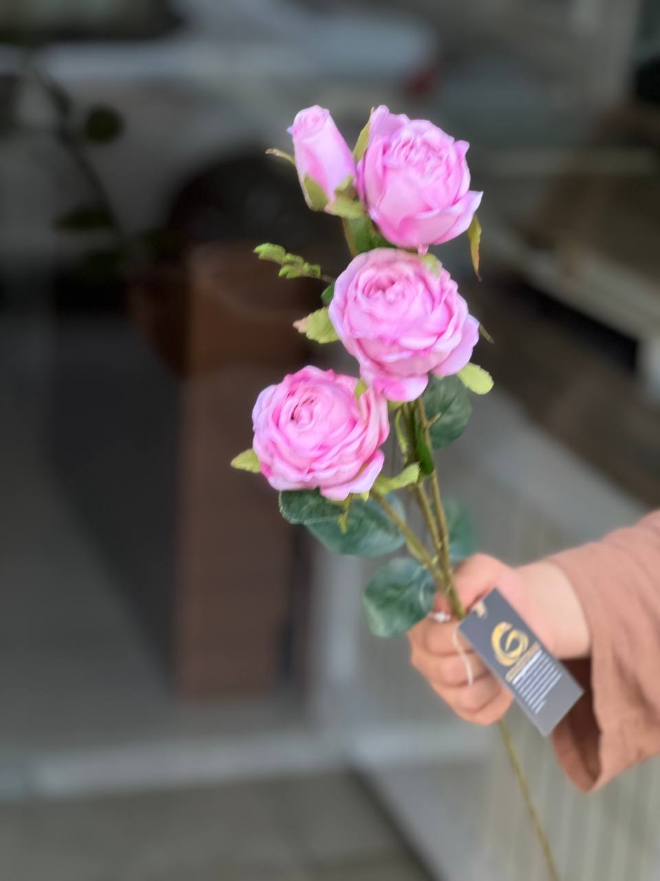شاخه رز ژولیت وارداتی 3گل و یک غنچه رنگ صورتی