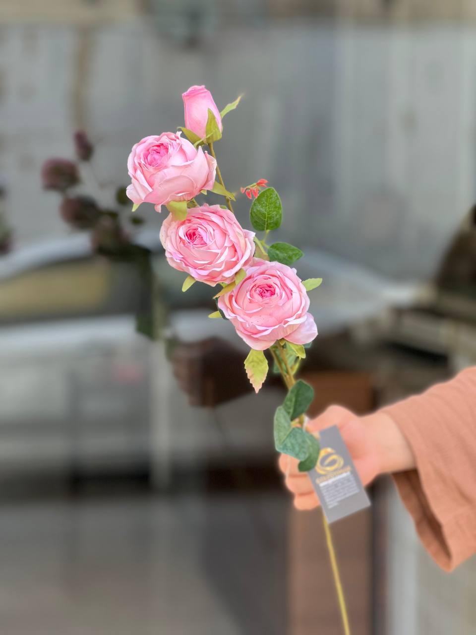 شاخه رز ژولیت وارداتی 3گل و یک غنچه رنگ گلبهی